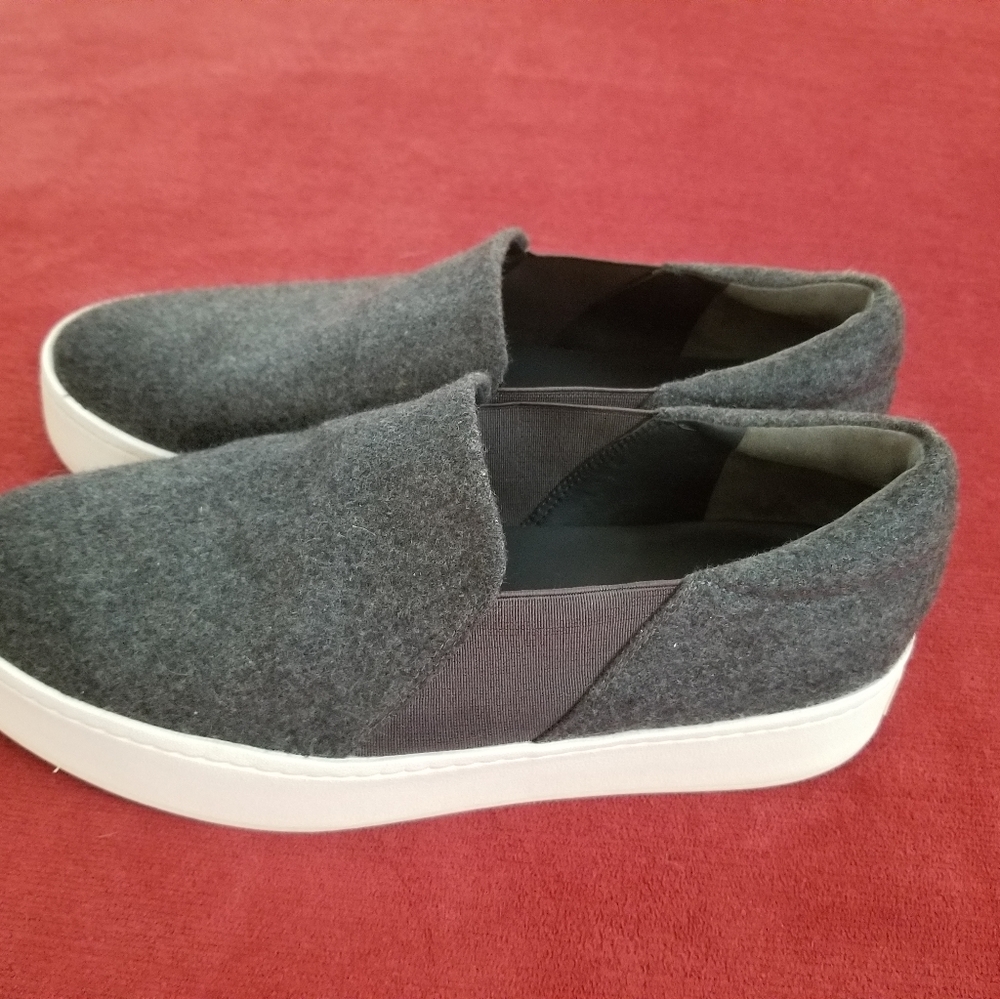 Vince sz 9 Preston felt sneakers